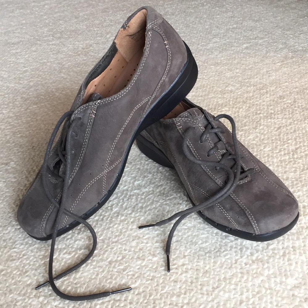 Clark’s tie shoes
